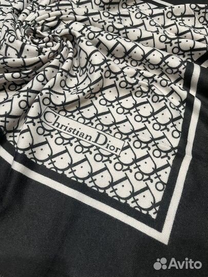 Теплый шерстяной платок Dior черный новый