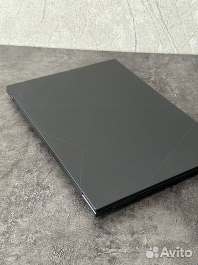 Asus Zenbook 14x oled