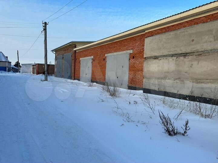 Гараж, > 30 м²