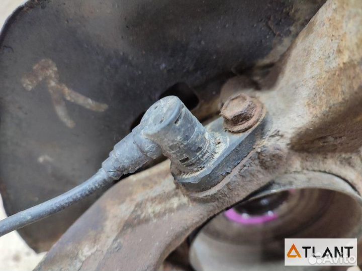 Ступица передняя правая toyota estima