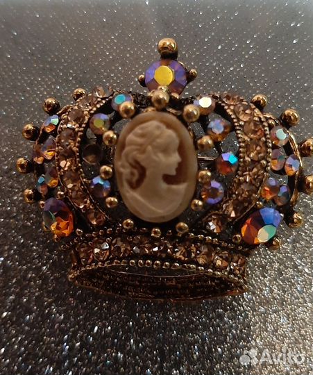 Брошь корона