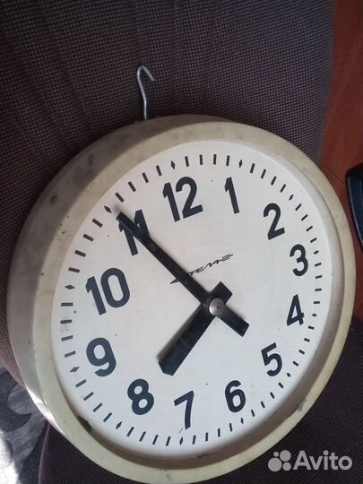 Часы промышленные