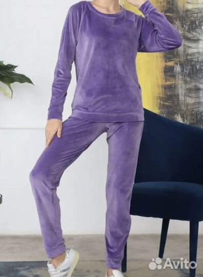 Велюровый костюм с джоггерами женский 44-46