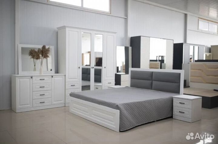 Спальный гарнитур. Спальня модульная «Габриэлла»