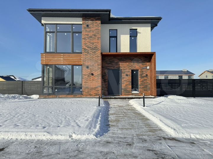 Дом 169 м² на участке 7,4 сот.