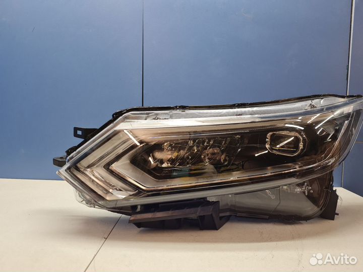 Фара левая Nissan Qashqai J11E 2014