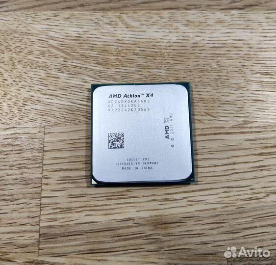 Процессор AMD Athlon II X4 740 FM2 4 ядра