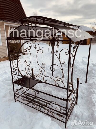 Мангал с крышей