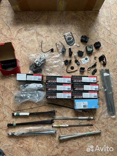 Запчасти, защита, аксессуары для велосипеда