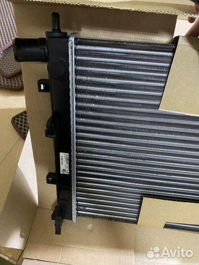 Радиатор охлаждения Luzar. Solaris/Rio MT