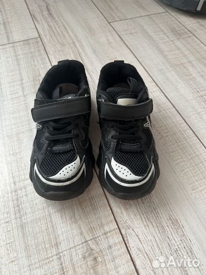 Кроссовки детские