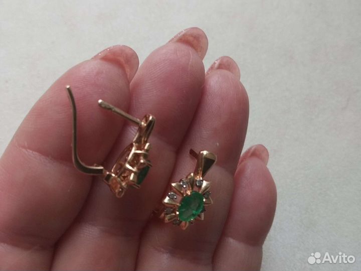 Золотые серьги изумруд и бриллианты