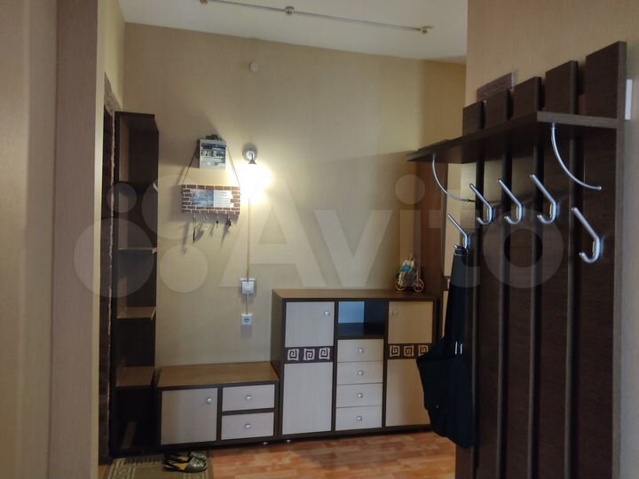 3-к. квартира, 95 м², 3/17 эт.