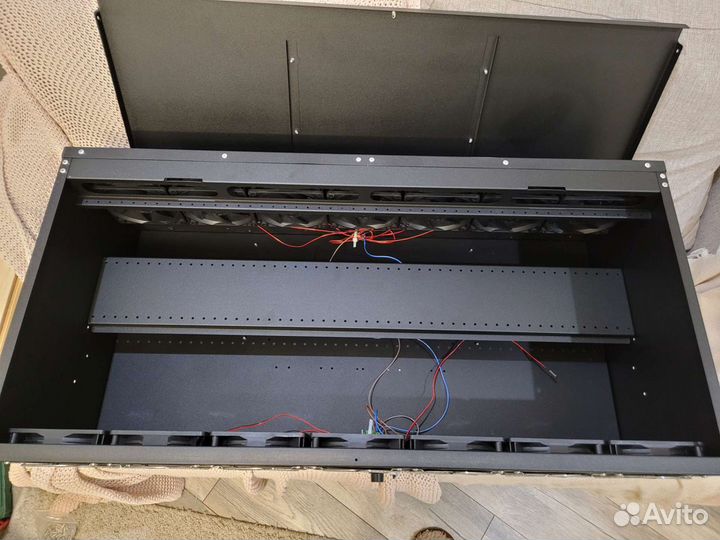 Закрытый корпус для майнинга фермы на 15 карт