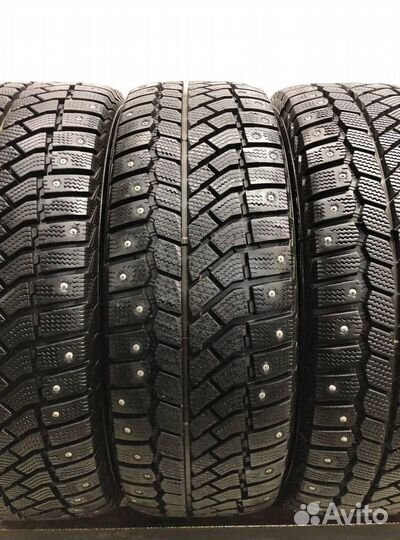 Viatti Brina Nordico V-522 215/55 R17 100Z