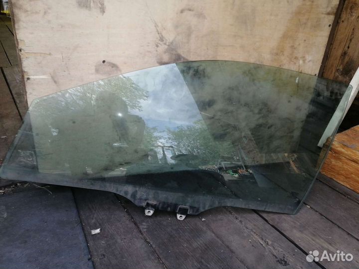 Стекло переднее левое Honda Civic