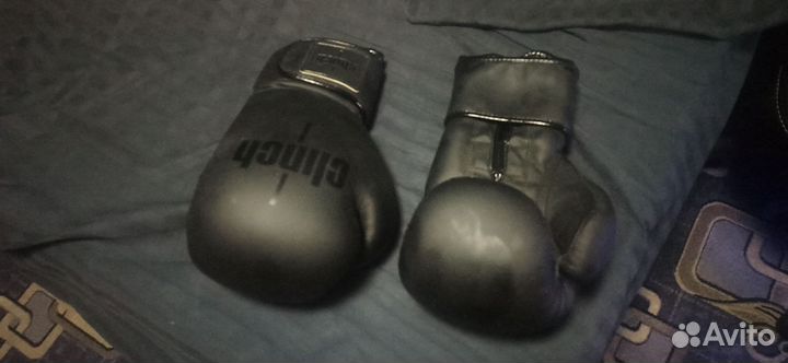 Боксерские перчатки