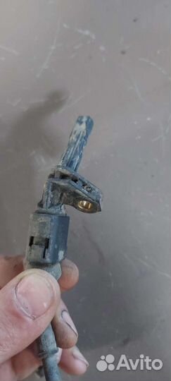 Датчик ABS задний на Volkswagen Passat B6