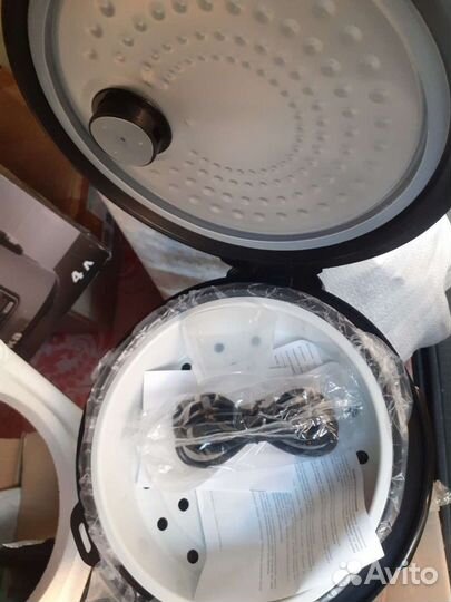 Мультиварка новая