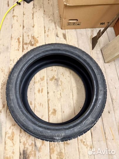 Continental ContiWinterContact TS 860S 245/40 R19 98V