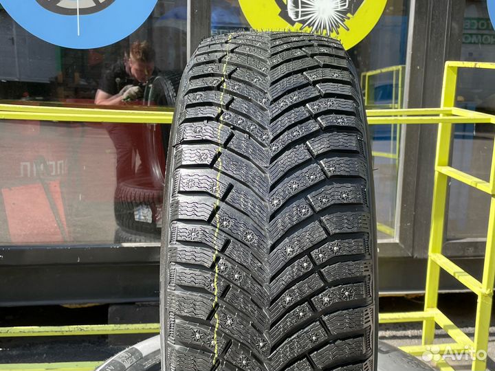 Michelin X-Ice North 4 255/35 R21 98H