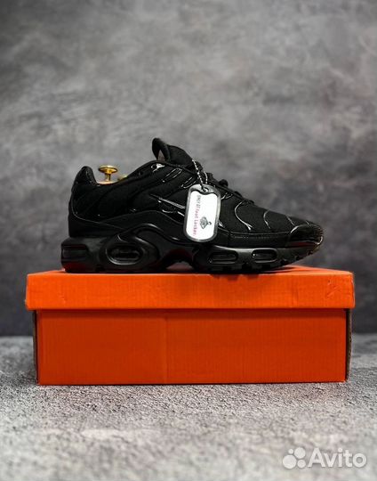 Кроссовки мужские nike air max tn plus