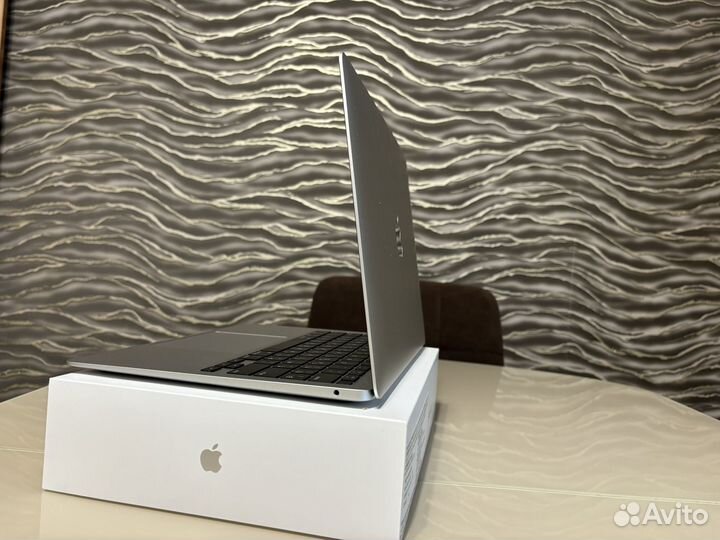 Macbook air m1 2020