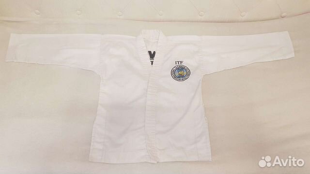 Кимоно,шлем,защита на ноги,перчатки,капа для таэкв