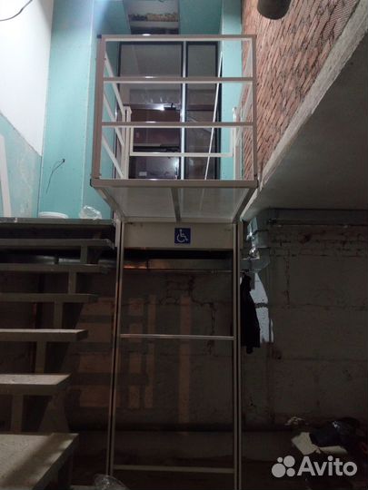 Вертикальный подъемник для инвалидов пту-001Б