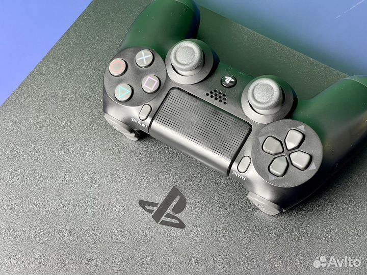 Sony PS4 Slim 1TB Jet Black (черная) с геймпадом