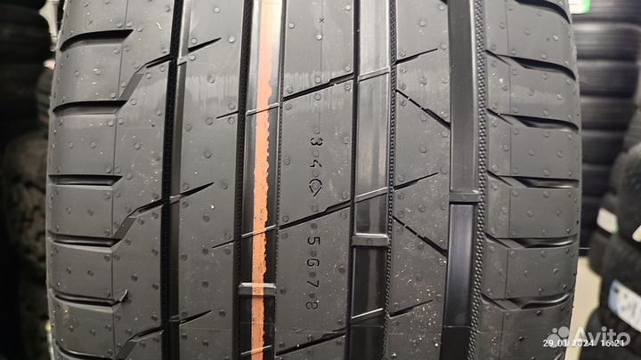 Nokian Tyres Hakka Black 2 SUV 275/45 R21 110Y