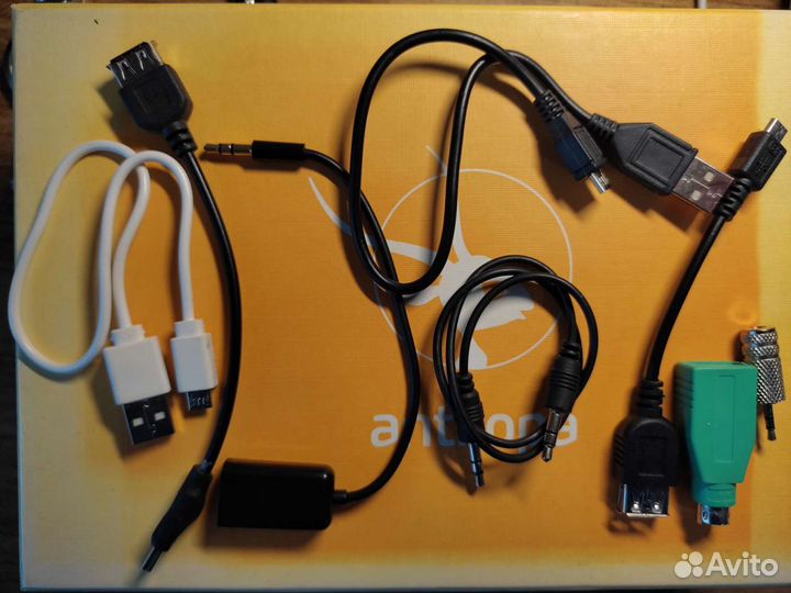 Различные кабели и переходники