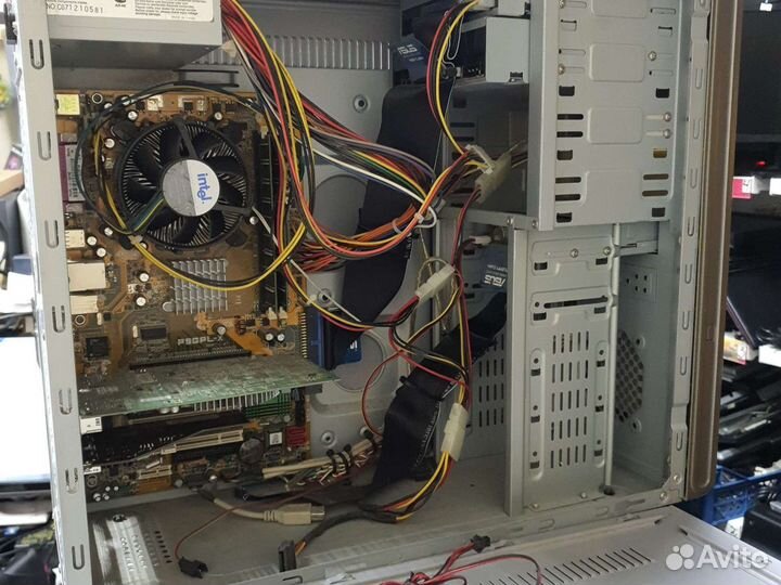 Компьютер (в Корпусе с датчиками и экраном)