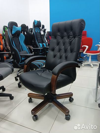 Кресло для руководителя Т9928 кожа