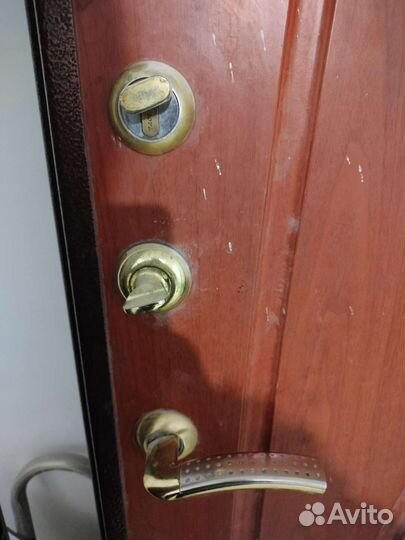 Дверь входная металлическая