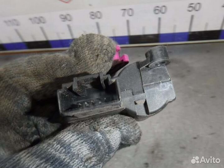 Моторчик заслонки отопителя Skoda Octavia A4 BFQ