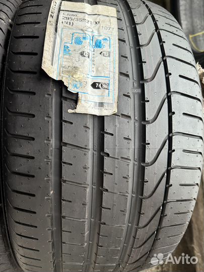 Pirelli P Zero 295/35 R21 107Y