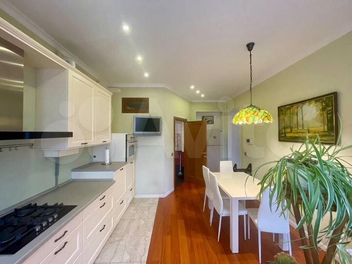 Таунхаус 195 м² на участке 3,6 сот.