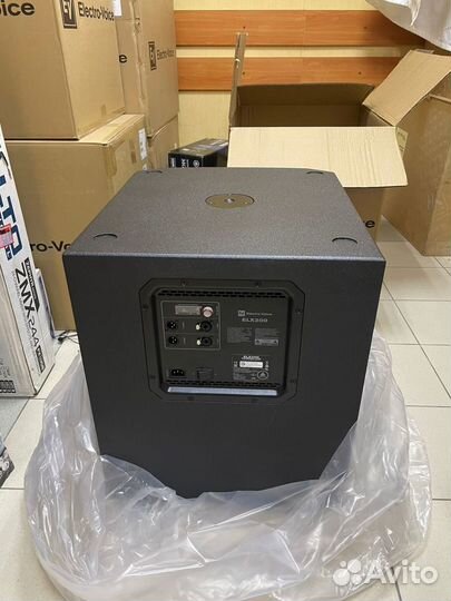 Electro-Voice ELX200-18SP активный сабвуфер 18''