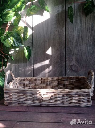 Поднос плетеный
