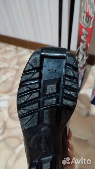 Лыжные ботинки