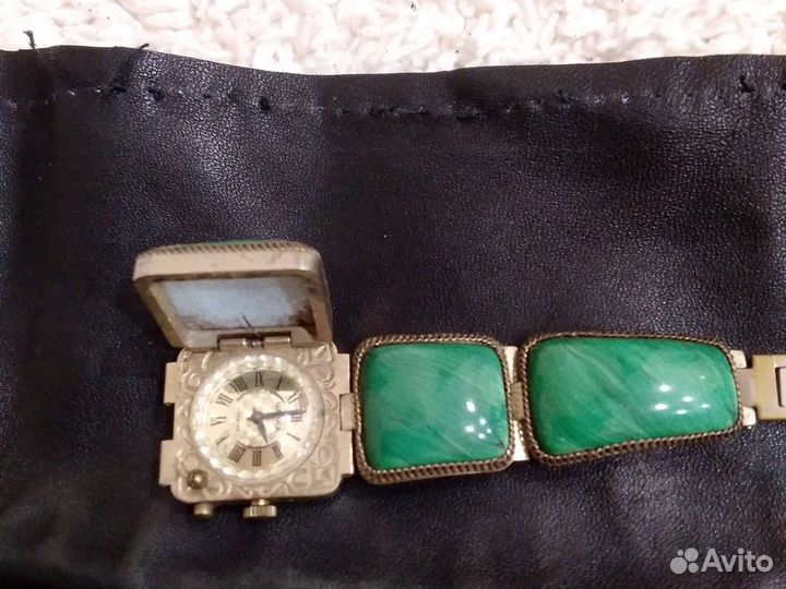 Часы женские с браслетом СССР малахит Чайка