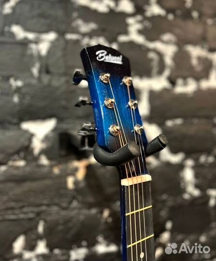 Акустическая гитара