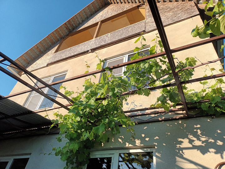 Дом 140 м² на участке 5 сот.