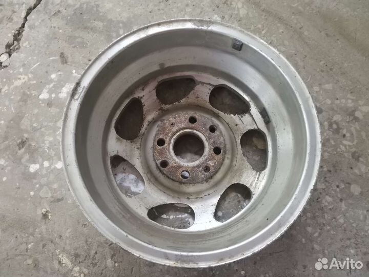 Диск от Москвича 2141