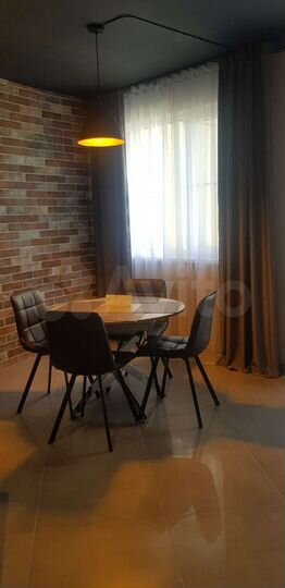 2-к. квартира, 54 м², 9/17 эт.