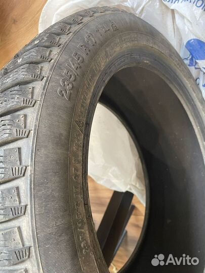 Continental ContiIceContact 235/45 R17
