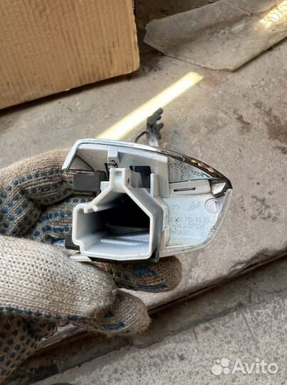 Ручка наружная передняя правая Mercedes-Benz w204