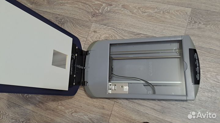 Сканер CanoScan 3200f