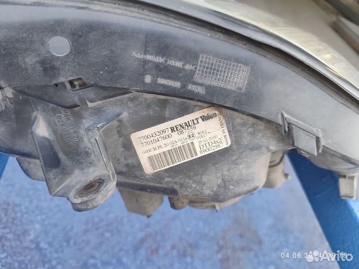 Фара передняя правая renault scenic 1